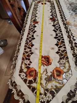 A lot of table runners and table Dollys