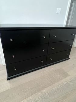 Black 8-Drawer Double Dresser
