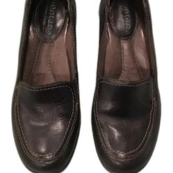 Montana Artisan Crafted Women's Size 11 M Loafers Black Leather Shoes.  Very soft leather.  Comfortable in very good condition. Soles look intact. Com