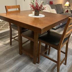 Kitchen Table And 4 Chairs 
