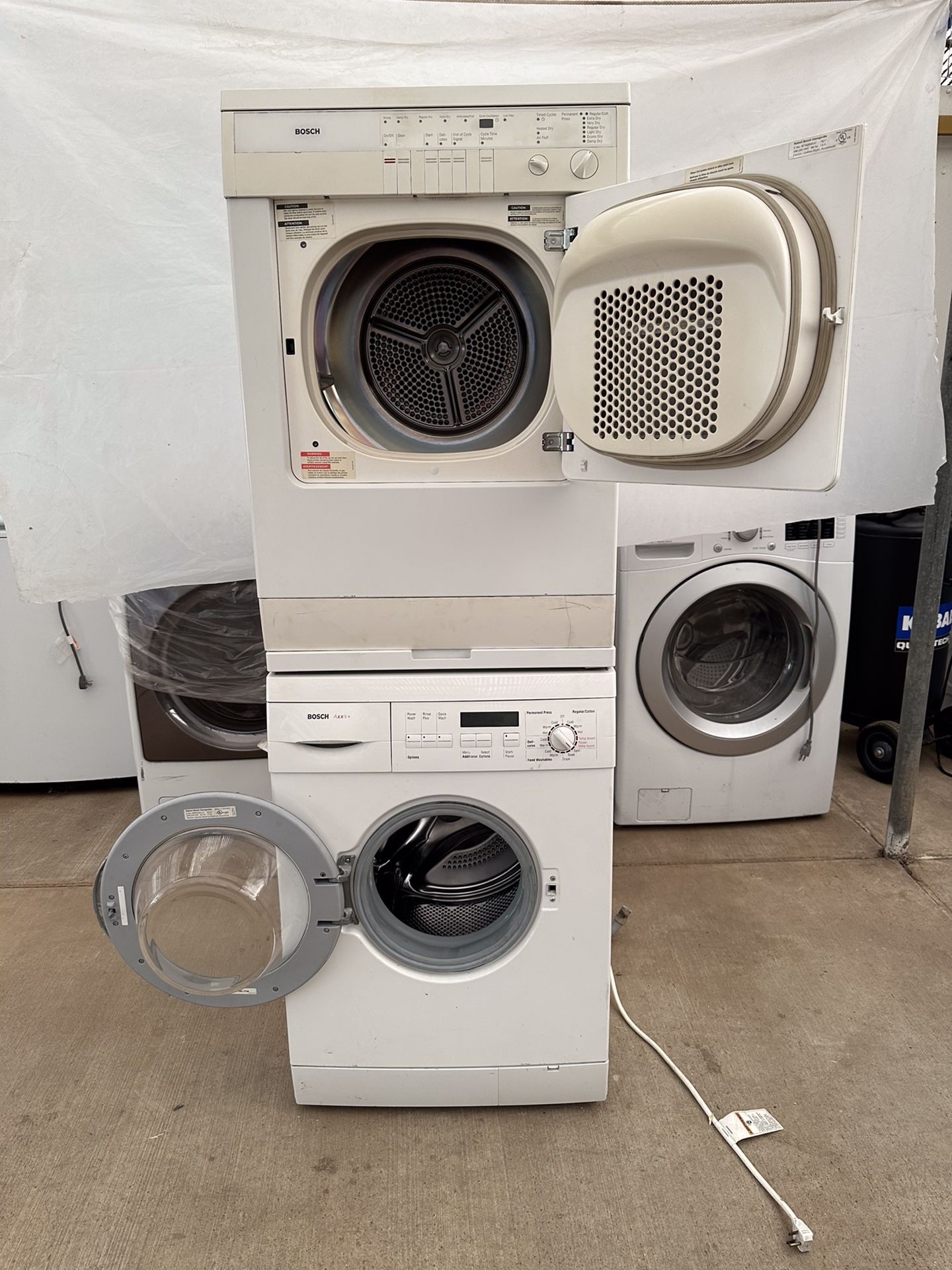 Bosch Washer And Electric220v Dryer 24” 