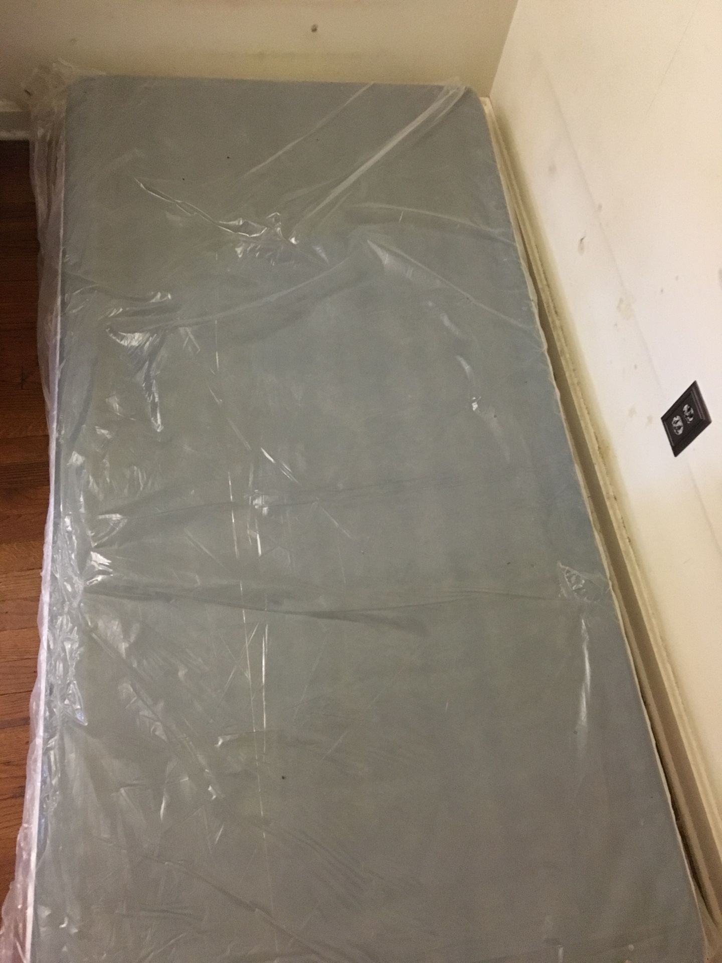 Twin Size Mattress with Bed-box