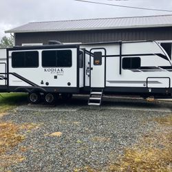 2021 Kodiak Ultimate 3321BHSL