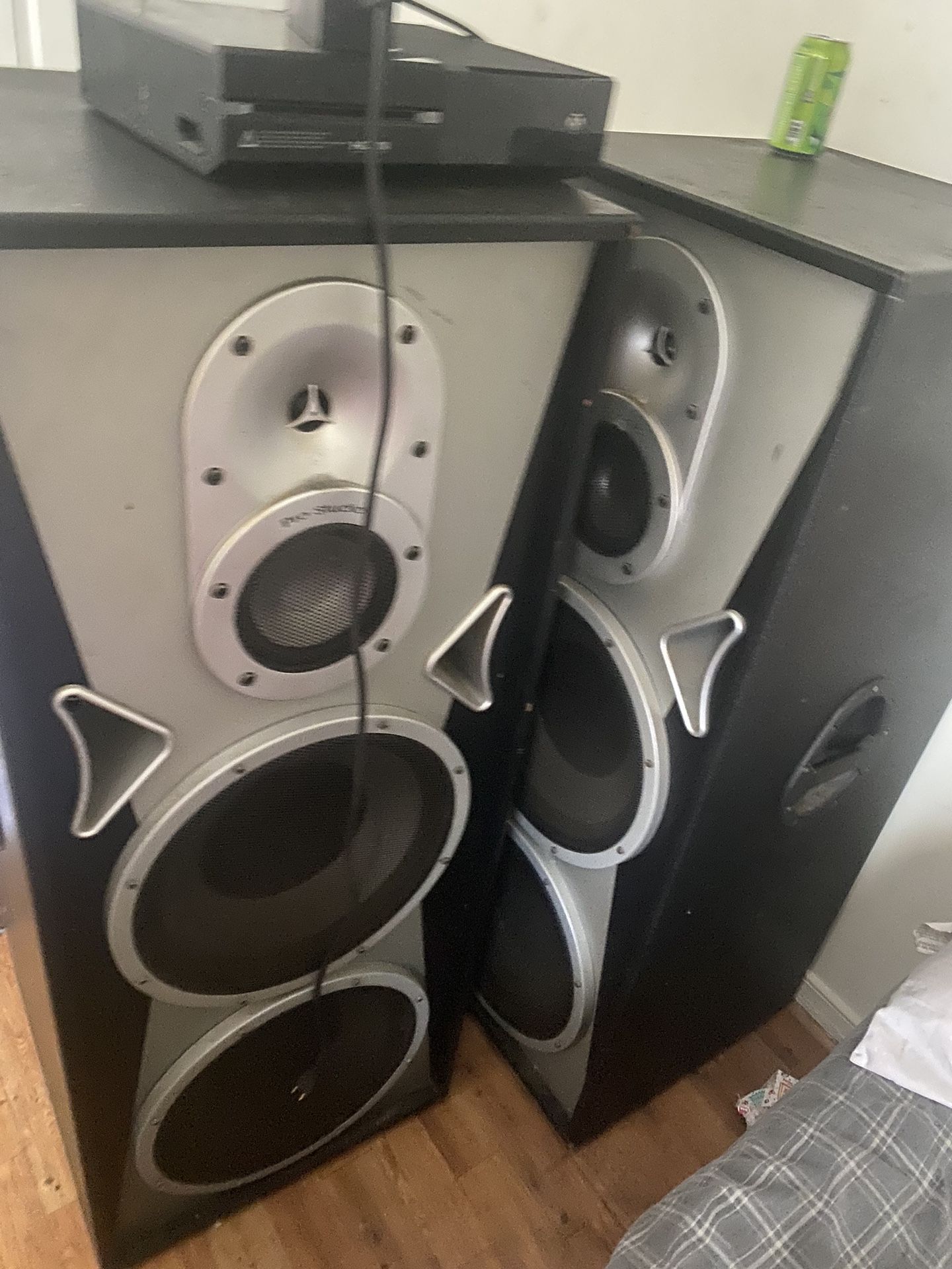 Pro Studio 15inch Speakers