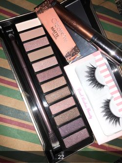Small makeup bundles for Christmas gifts