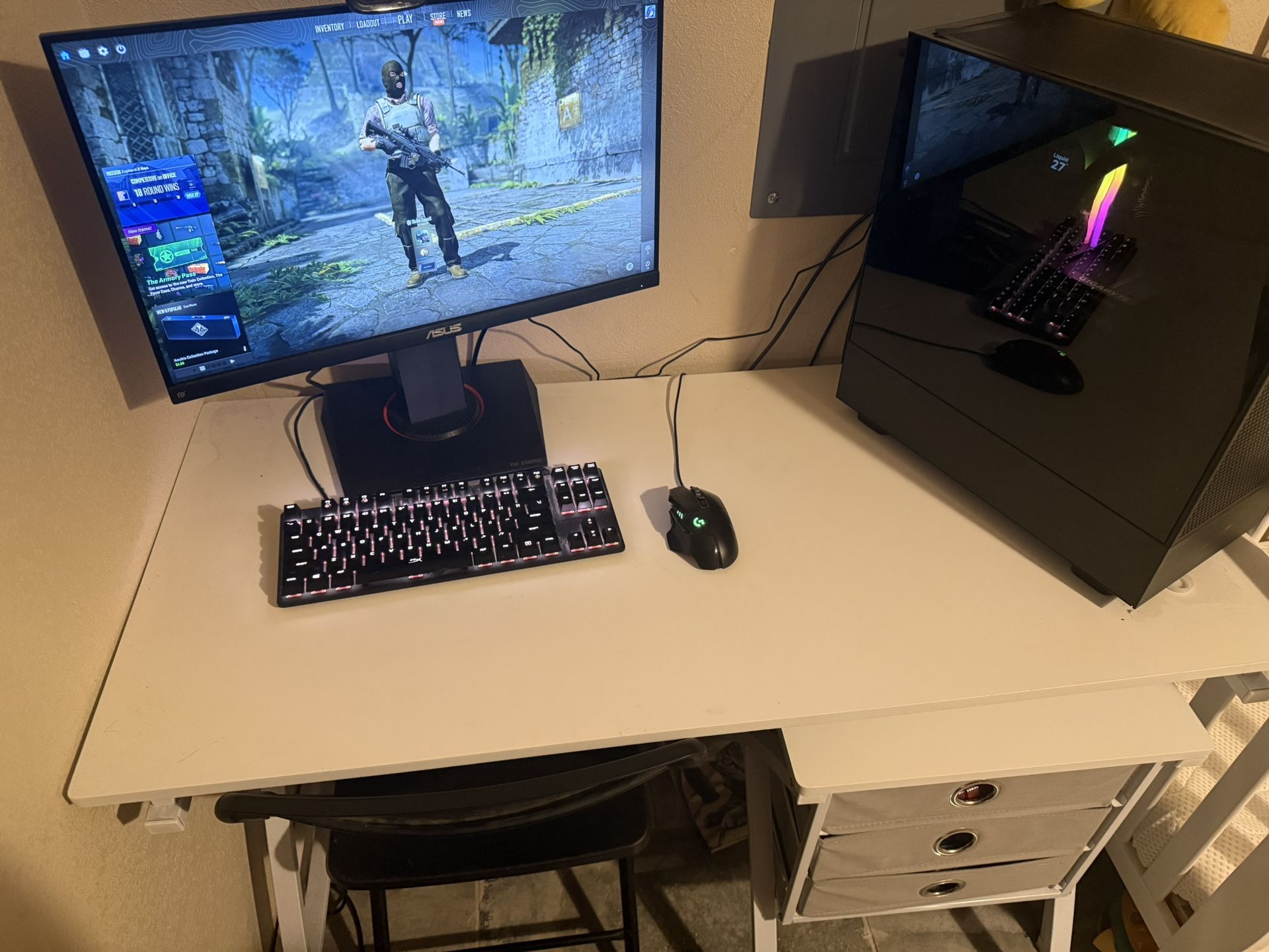 Gaming Pc And Desk