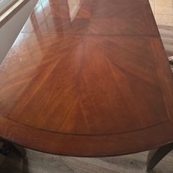 Large Table With Chairs And Leaf 