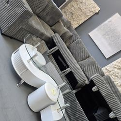 ✨️ Sectional Sofa Sleeper ✨️ Furniture Queen Bedrooms, Dining Avail 