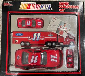 Racing Champions NASCAR Super Collectors Set Bill Elliott