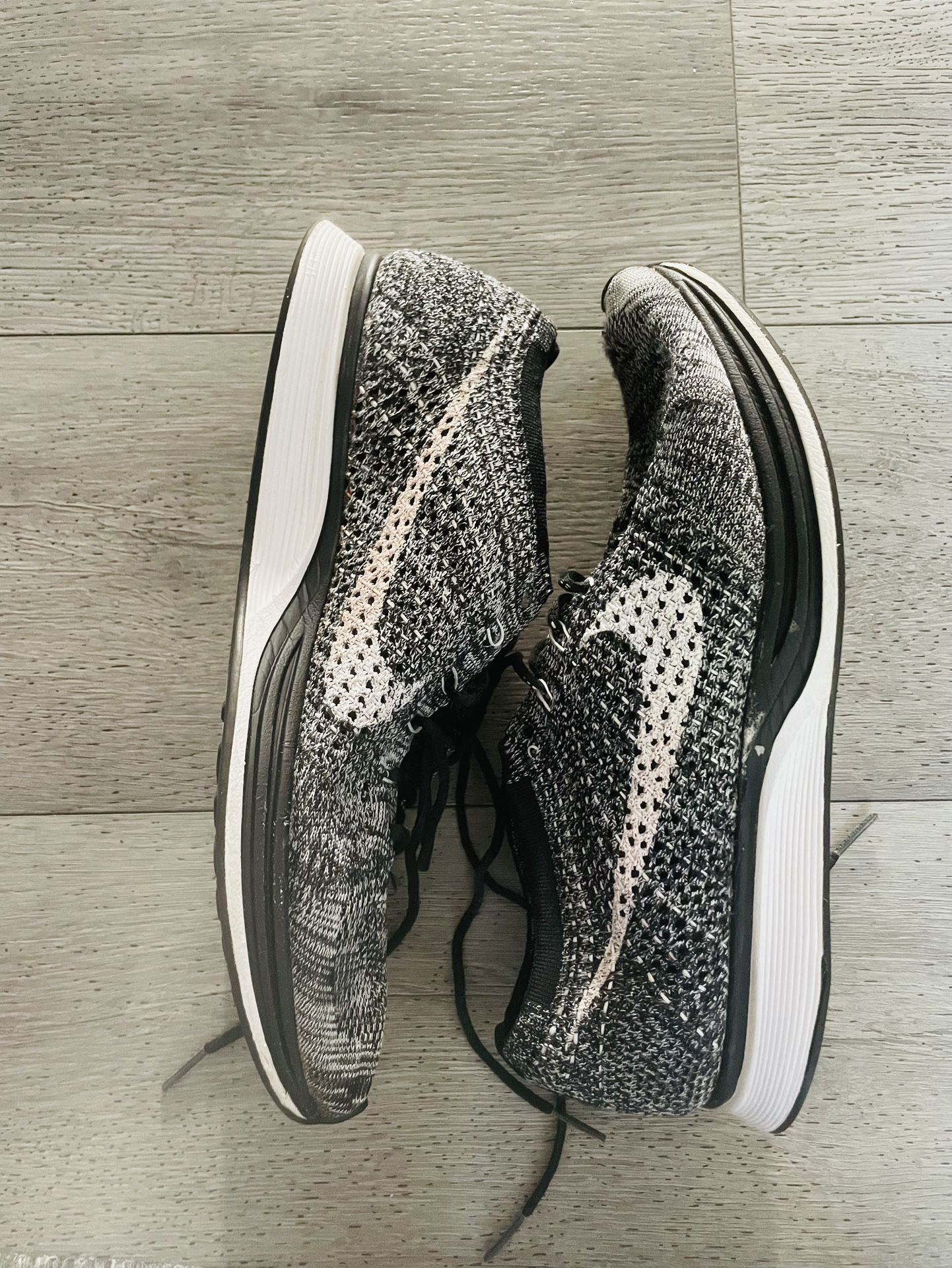 Nike Flyknit Racer Size 9.5