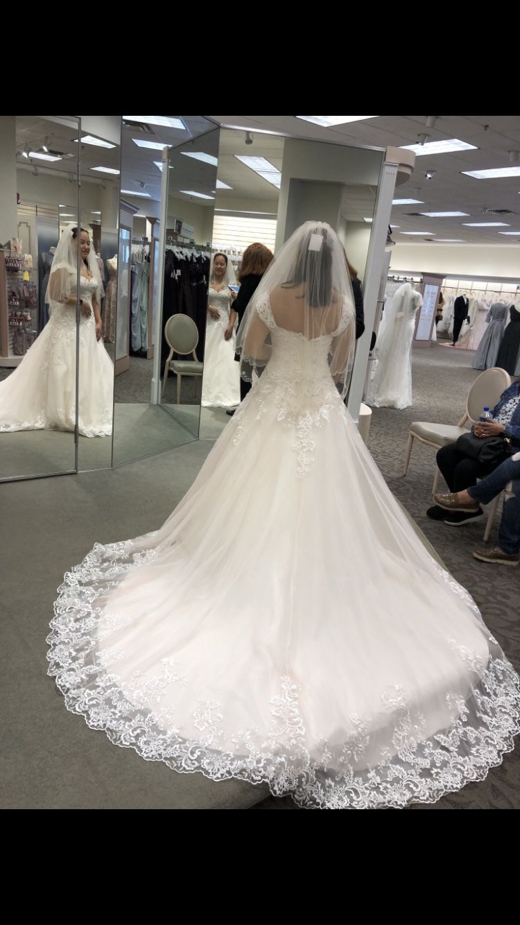 Wedding Dress 5’1 & 145pounds