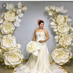 Giant Flower Backdrop For Photo Shoot / Party