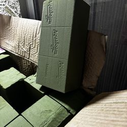 Free Aqua Foam Blocks Great For Flower Arrangements