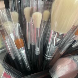 Makeup Brushes 