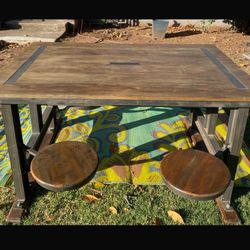 Metal Dinning Table