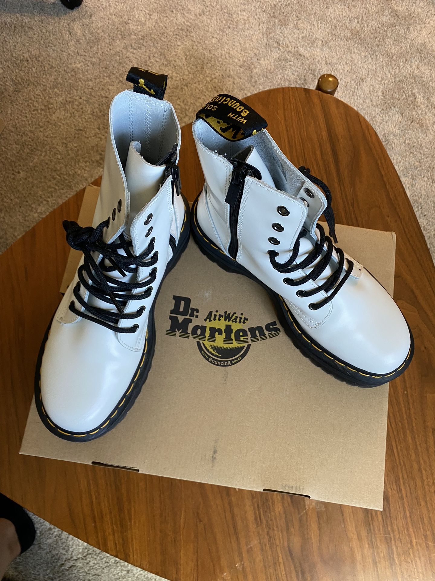 Dr. Martens -Jadon Smooth Leather Platform Boots