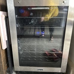 Magic Chef Dual Zone Wine Cooler 44 Bottles Or 120 Cans