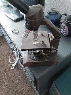 Microscope