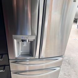 Refrigerator 💥 Refrigerador 