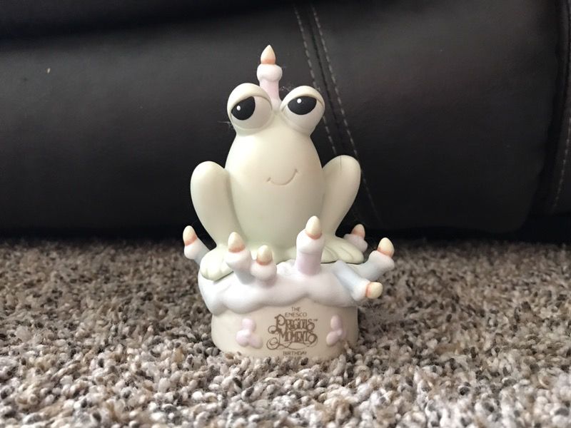 Precious moment frog