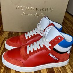 $800 AUTHENTIC BURBERRY SHOE SIZE 6.5