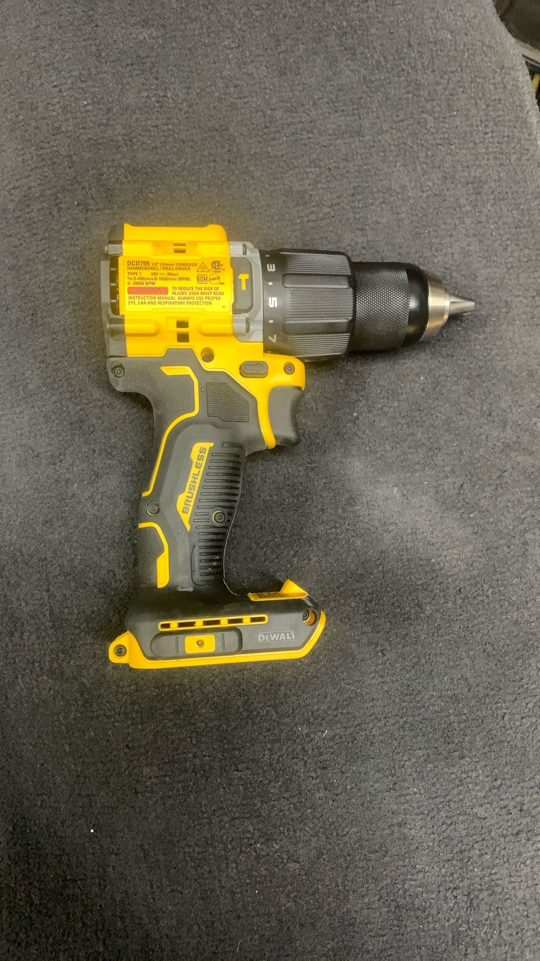 Dewalt 20v Atomic Drill w/ Charger