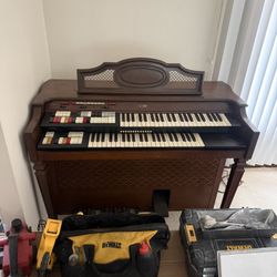 Conn Piano