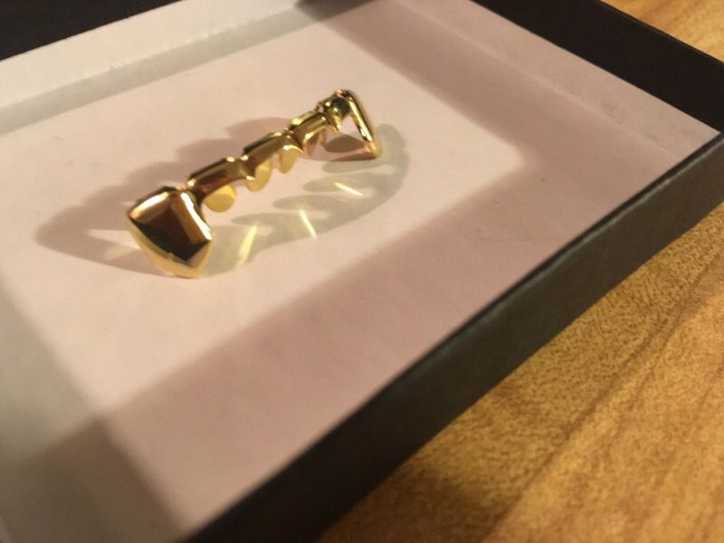 Gold Fangs "Grillz"