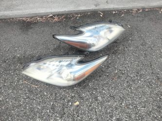 2010-2015 Toyota Prius Hybrid Headlights With Lights Bulbs And Accessories OEM.