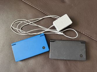 Nintendo DSi handheld console Set 