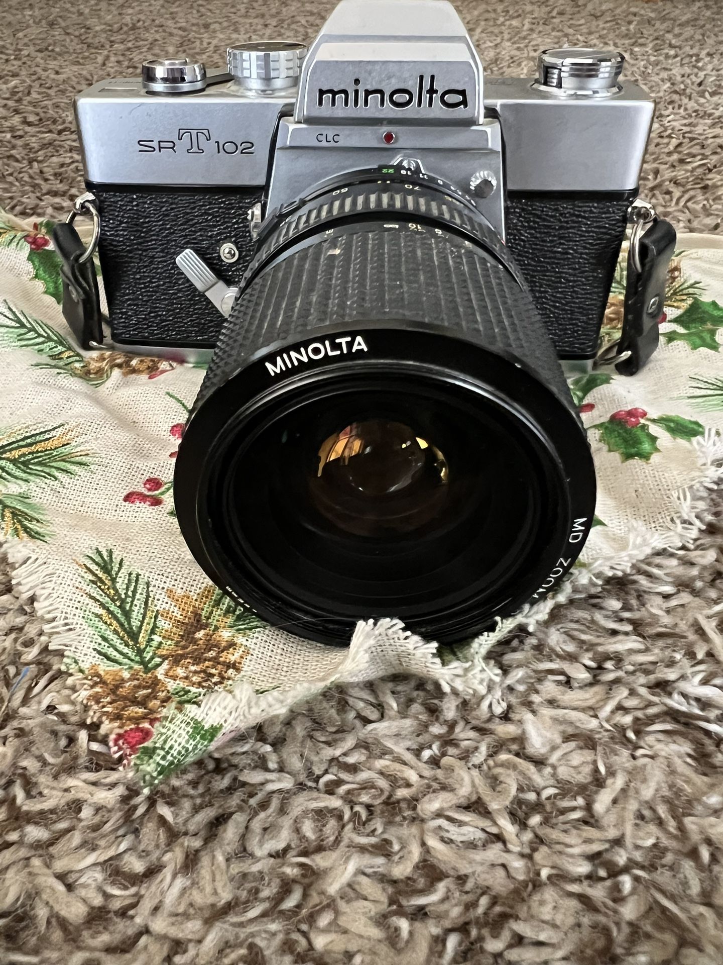 Minolta srT102 Camera Bundle