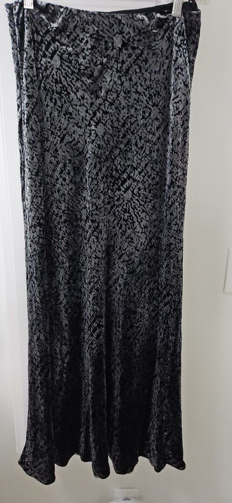 Anne Klein Bkack and Silver Velvet Long Dress