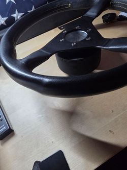 350mm Momo Montecarlo Steering Wheel w/ adapter hub