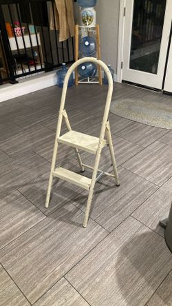 Metal Step Ladder 