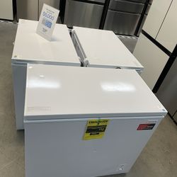 Frigidaire 7 Cu Chest Freezer 