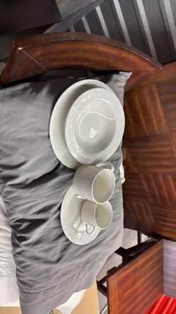 White ceramic dish set for 6