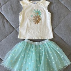 Girls Skirt & T-Shirt - Size 6