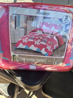 Twin blankets