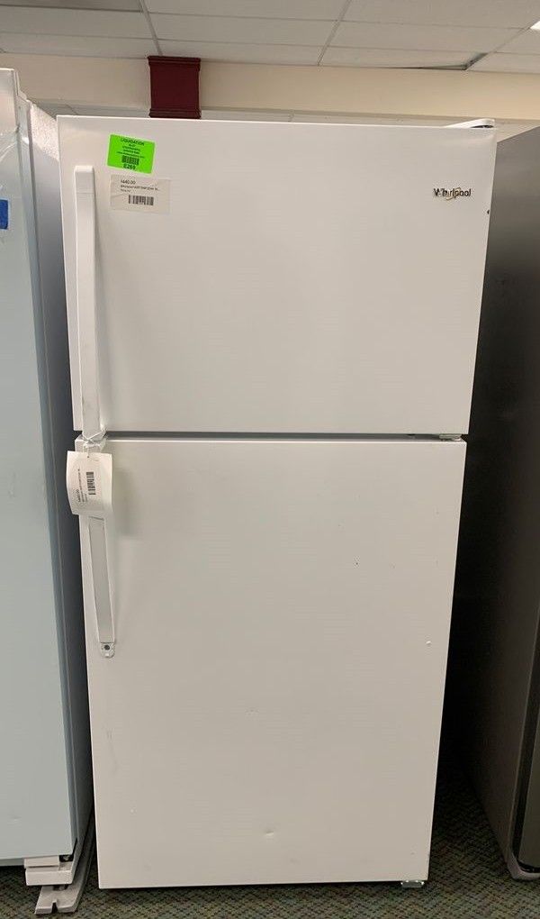 BRAND NEW WHIRLPOOL WRT318FZDM REFRIGERATOR for Sale in Fresno, CA