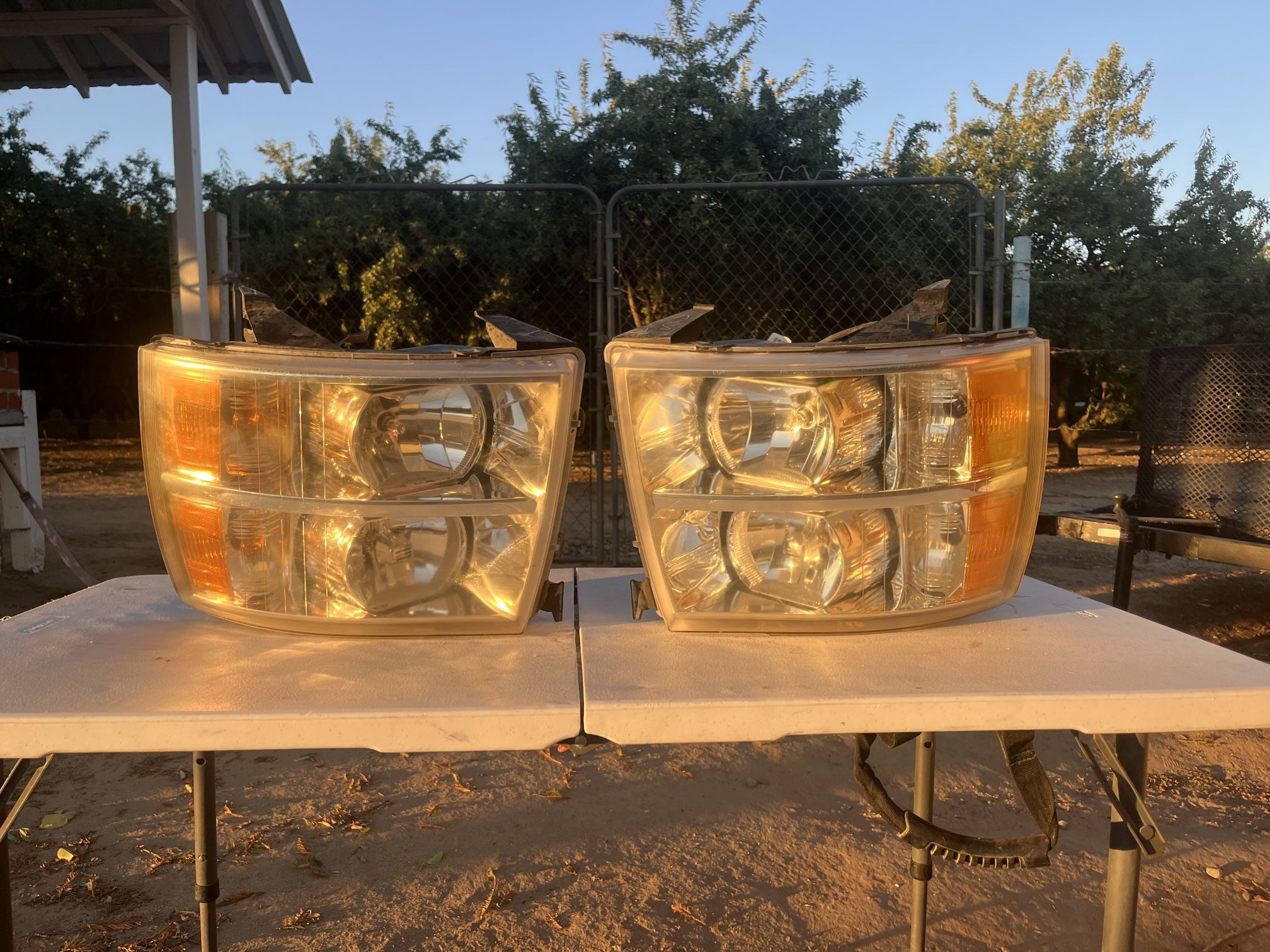 2007-2011 Chevy Silverado Headlights