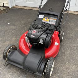 Yard machines 21” self propelled lawn mower 