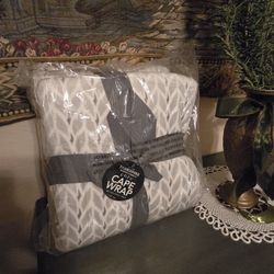 Cozy Cape Wrap 
