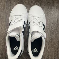 Adidas Grand  Court Sneakers