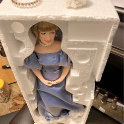 The Queen Of Heart Princess Diana Porcelain Doll
