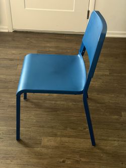 4 Blue Chairs