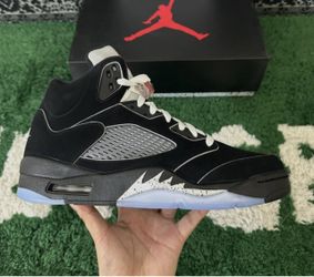 Jordan 5’s Metallic