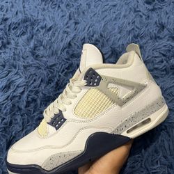 Jordan 4 Midnight Navy Size 9.5