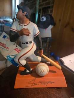 1998 limited edition willie mays porcelain figure