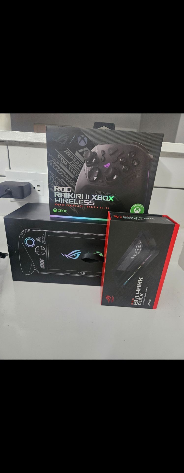 ROG Xbox Ally X, ROG Dock, ROG Controller