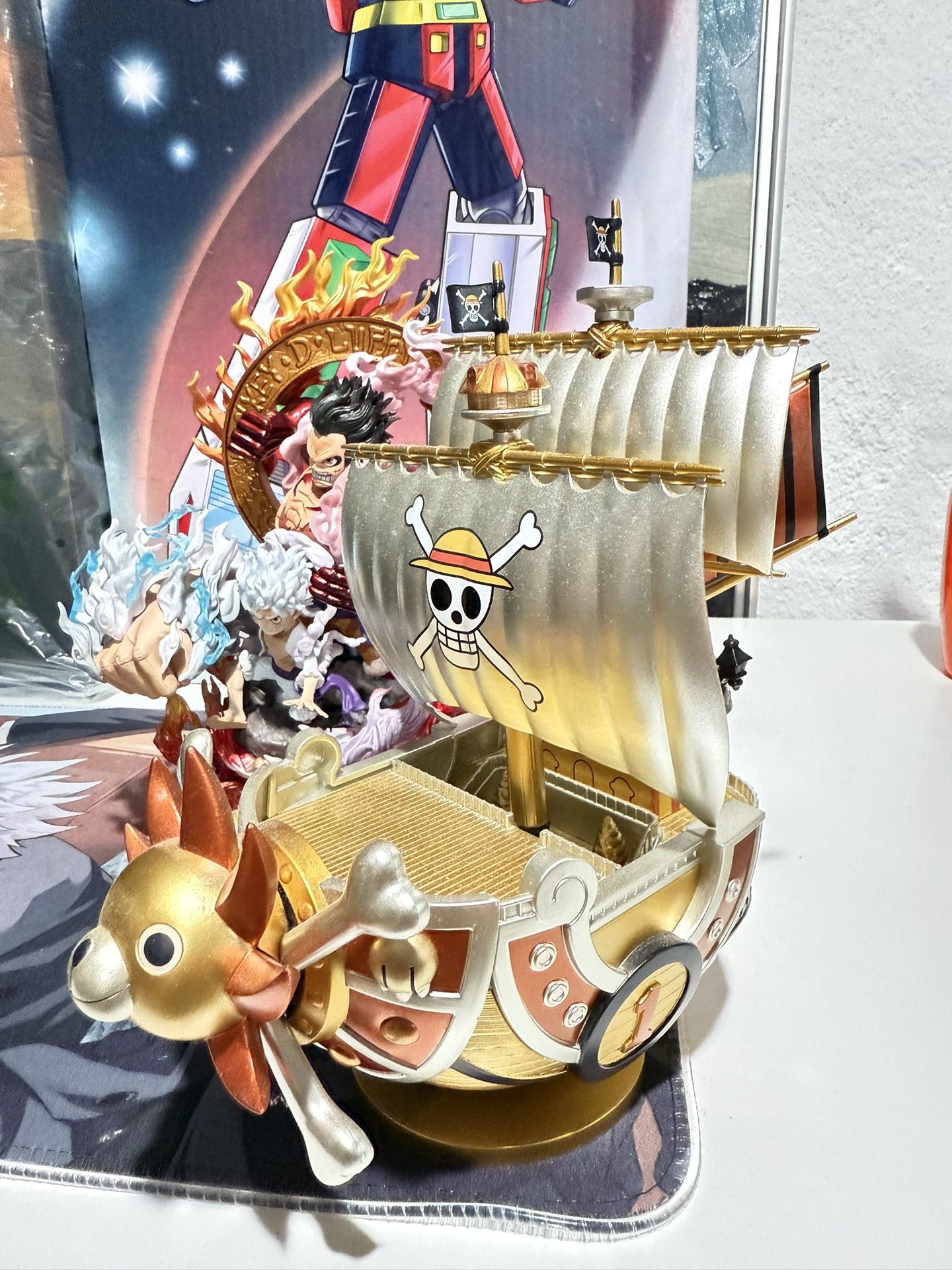 Thousand Sunny Strawhat Pirate Crew Ship. One Piece Anime Metallic Version